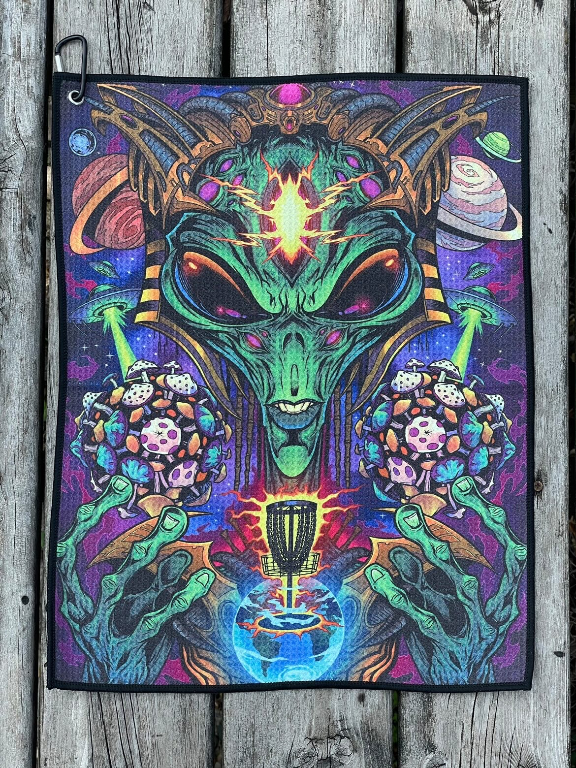 Alien disc golf towel