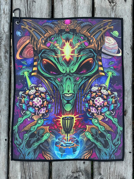 Alien disc golf towel